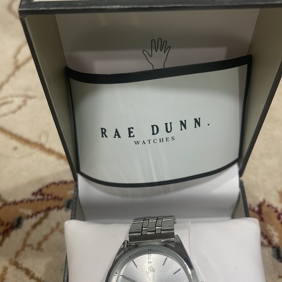 Rae Dunn
Women's Chloe Silver-Tone Alloy Watch 30mm Style #RD1006SS. - Picture 4 of 9